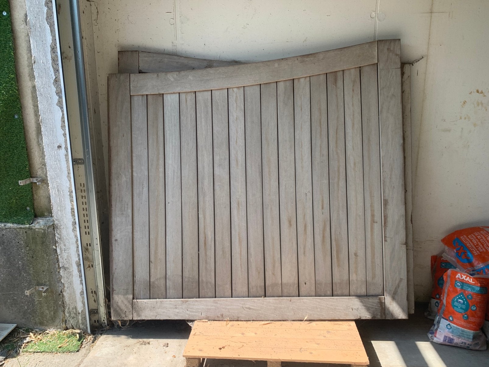 Houten poort, Ophalen, Zo goed als nieuw, Hout
