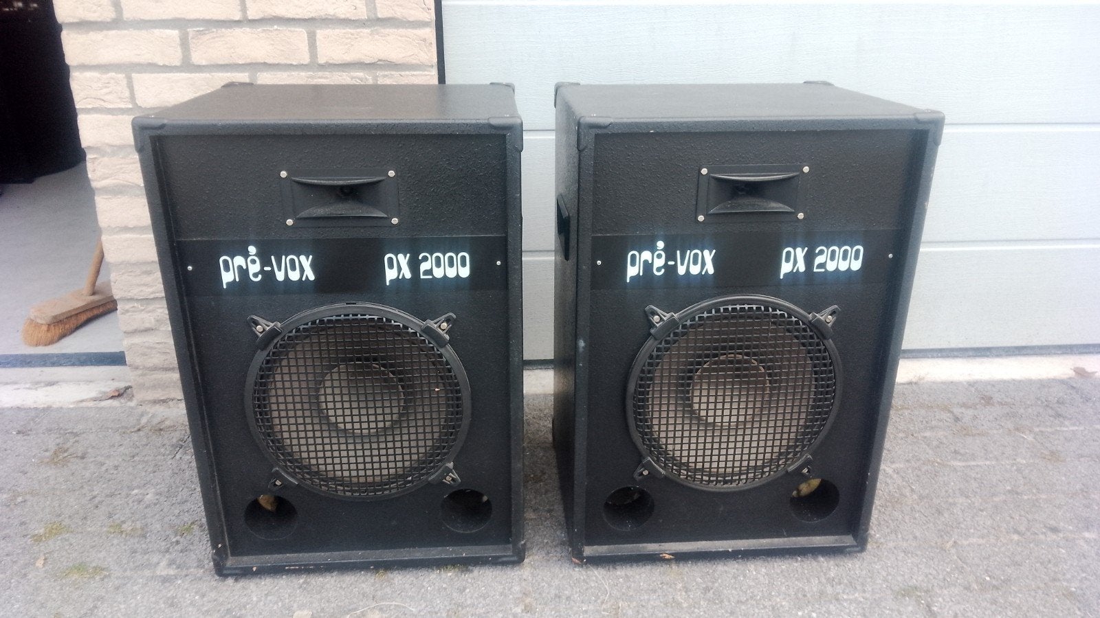 Prachtige disco luidsprekers pre Vox px 2000 spelen perfect, Enlèvement