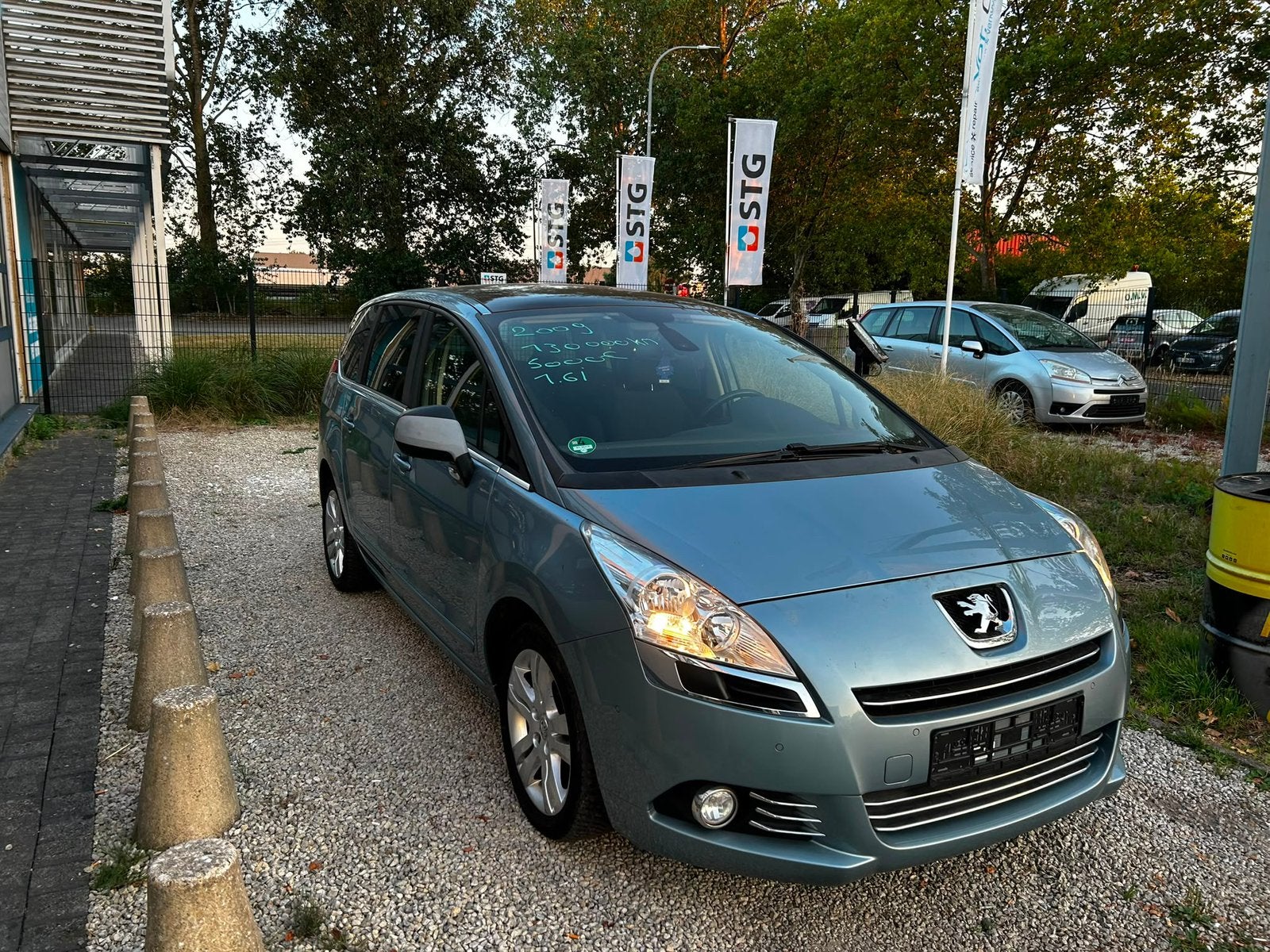 Peugeot 5008 benzine 7 zitplaatsen airco met keuring verkoo, Auto's, Voorwielaandrijving, Stof, 4 cilinders, 1600 cc