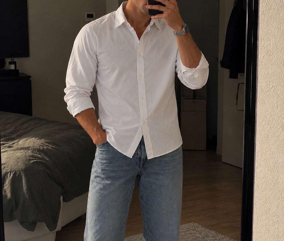 Magnifique chemise blanche classique uniqlo taille S, Vêtements | Hommes, Enlèvement, Comme neuf