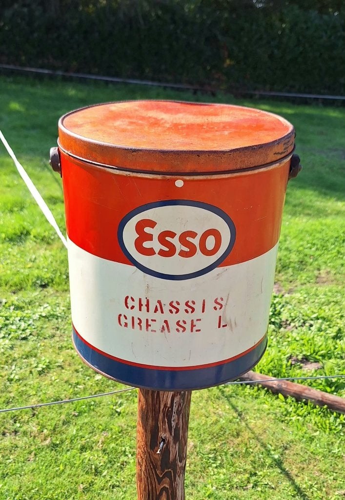 Vintage Esso Chassisvet emmer 35lb, jaren '50 petroliana️️, Enlèvement ou Envoi, Utilisé, Emballage