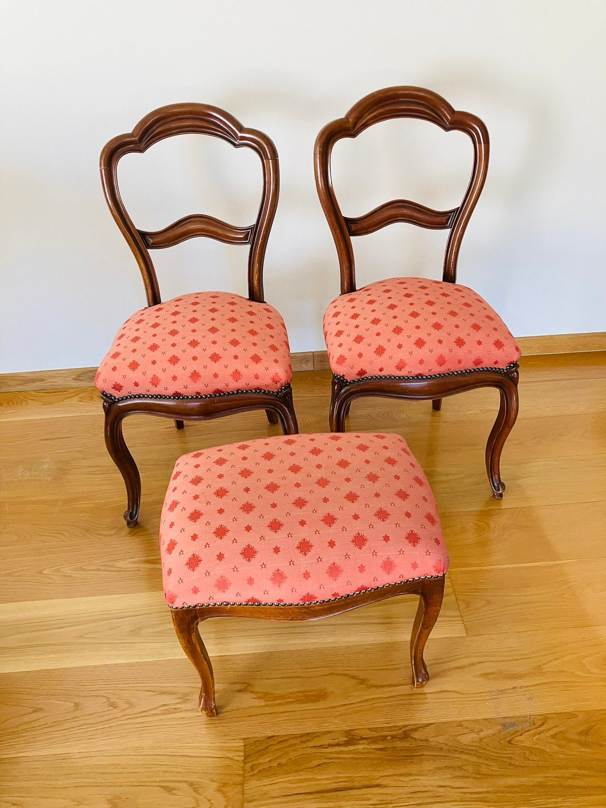 Mooie stoelen en zitbankje, bordeau rode stof, Maison & Meubles, Chaises, Rouge, Jaren 60, Bois, Enlèvement