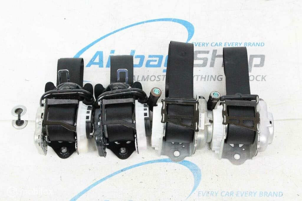 2 x gordels voor + 2 x achter Mercedes CLA klasse C118, Autos : Pièces & Accessoires, Habitacle & Garnissage, Utilisé, Enlèvement ou Envoi