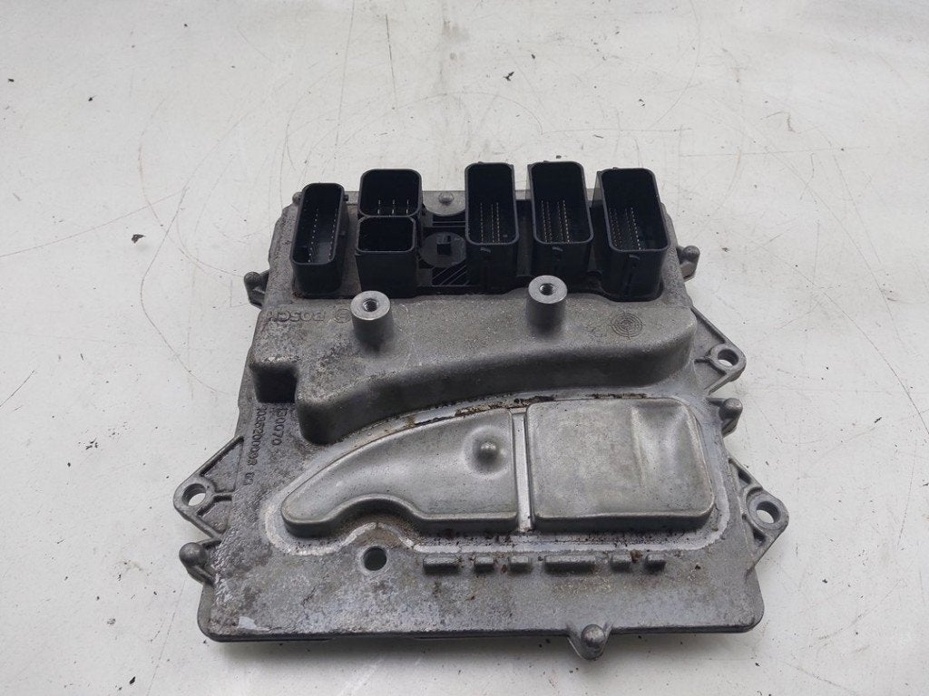 COMPUTER MOTOR BMW 5 serie (F10) (01-2009/10-2016), Auto-onderdelen, Robert Bosch AG, Gebruikt, BMW, Robert-Bosch-Allee 1
74232  Abstatt, DE