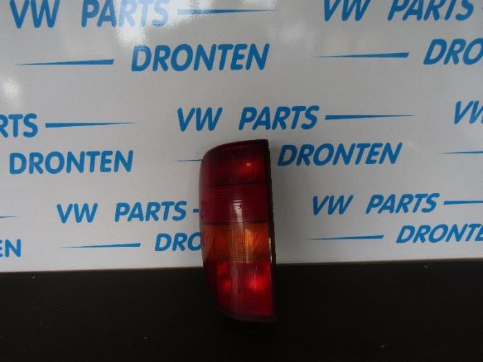 Achterlicht links van een Volkswagen Caddy, Auto-onderdelen, Gebruikt, -, Volkswagen, -