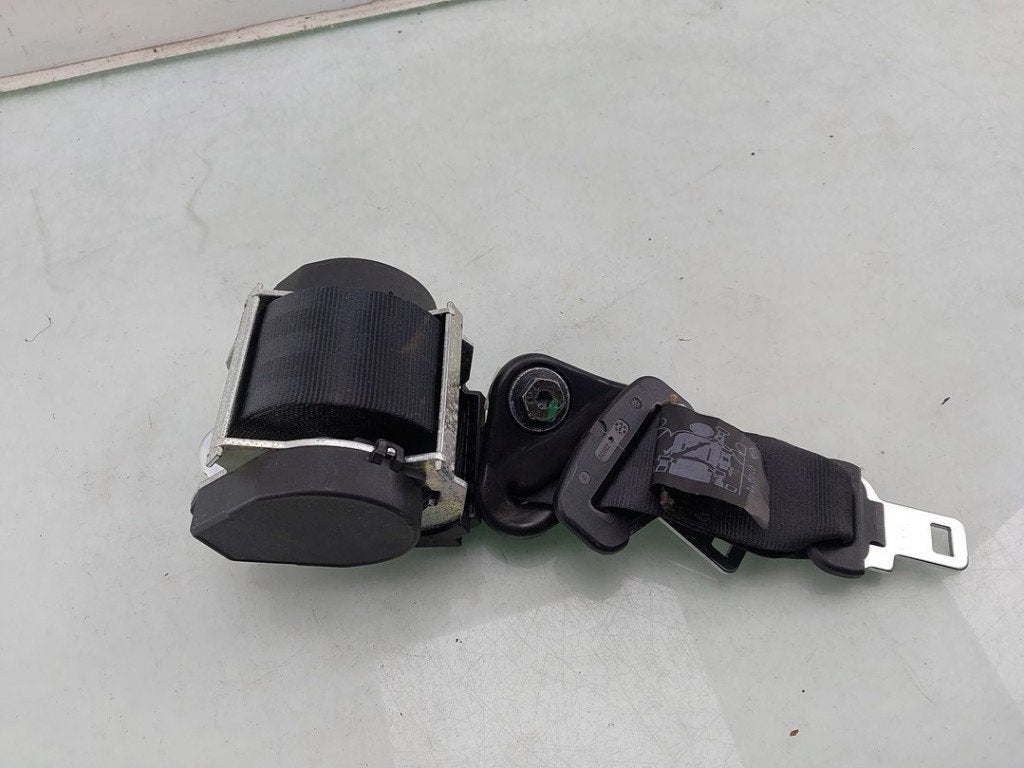 CEINTURE DE SECURITE ARRIERE CENTRALE Dacia Sandero I (BS), Utilisé, Dacia