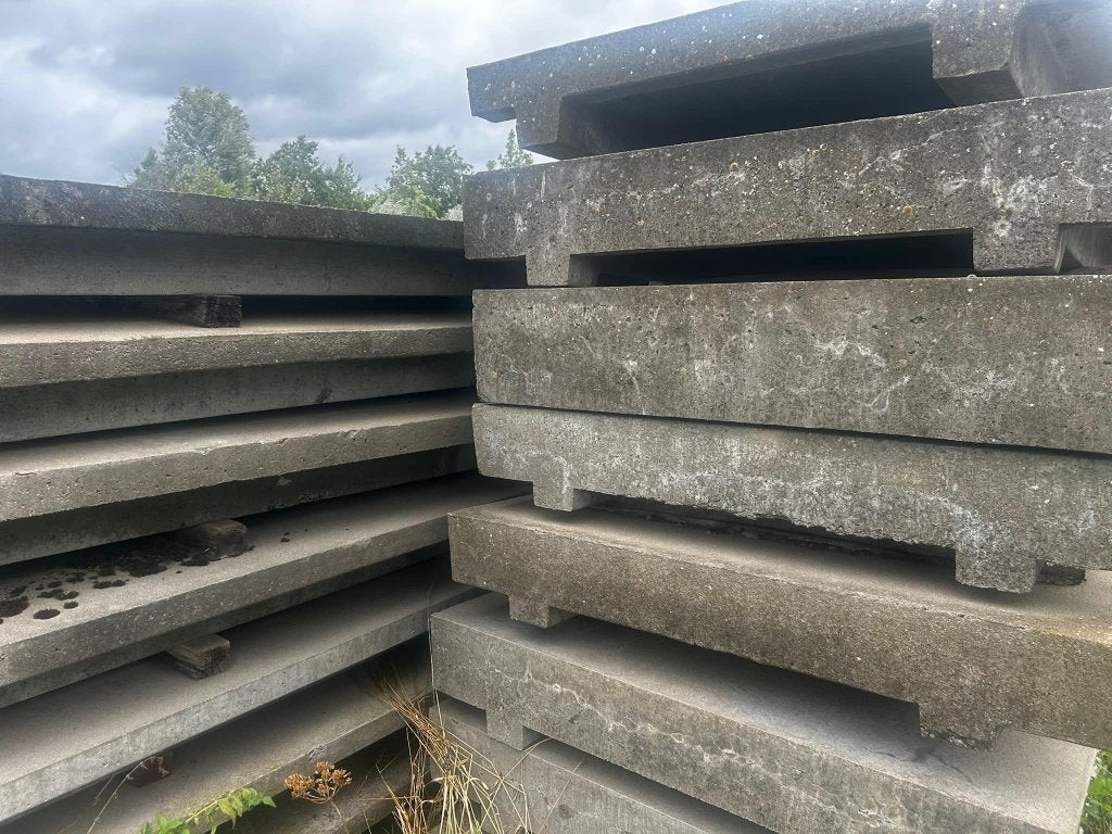 Betonnen gewelven te koop, Ophalen