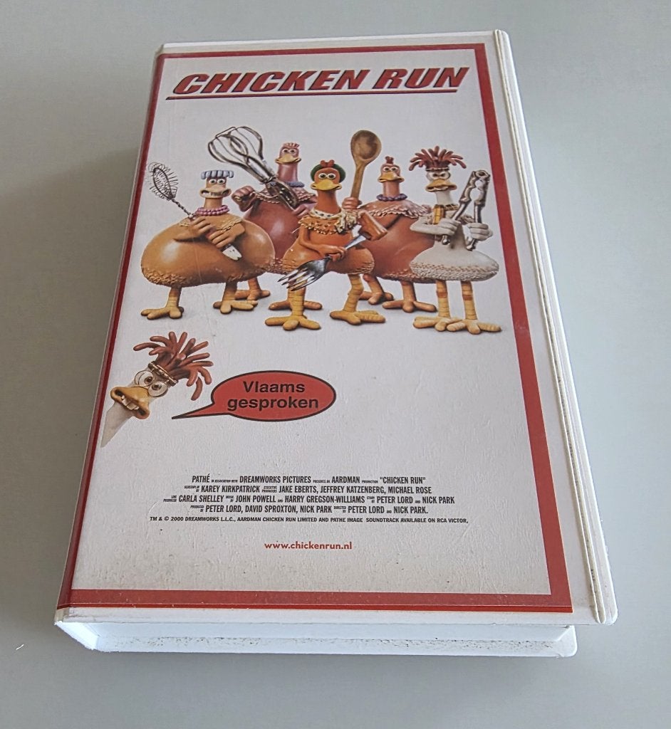 VHS Chicken Run (Vlaamse versie ), Ophalen of Verzenden, VHS