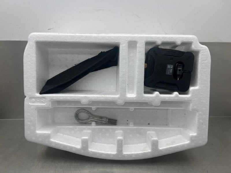 DIVERSEN Banden reparatieset Suzuki Baleno (EW / FW), Auto-onderdelen, Overige Auto-onderdelen, Suzuki, Gebruikt