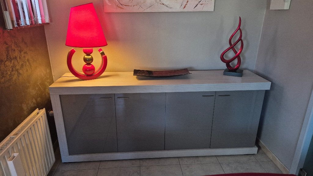 A ne pas rater, Enlèvement, Comme neuf, Contemporain, 6 à 8 chaises