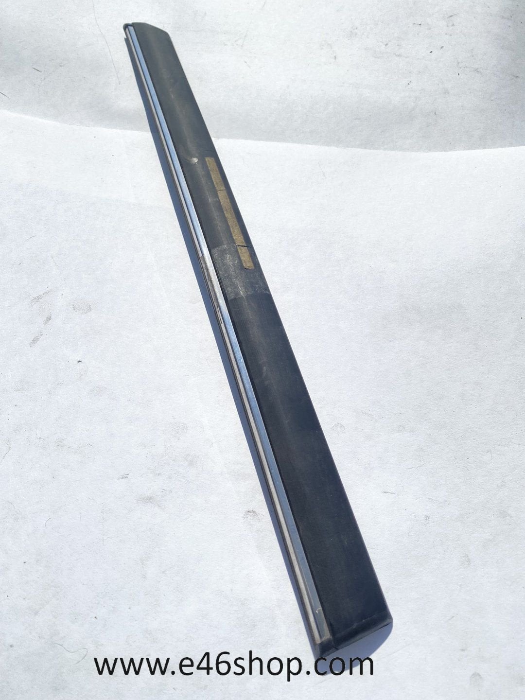BMW E23 PORTIER LIJST RECHTS ACHTER NIEUW OEM 51131848310, Autos : Pièces & Accessoires, Neuf, -, -, Enlèvement ou Envoi