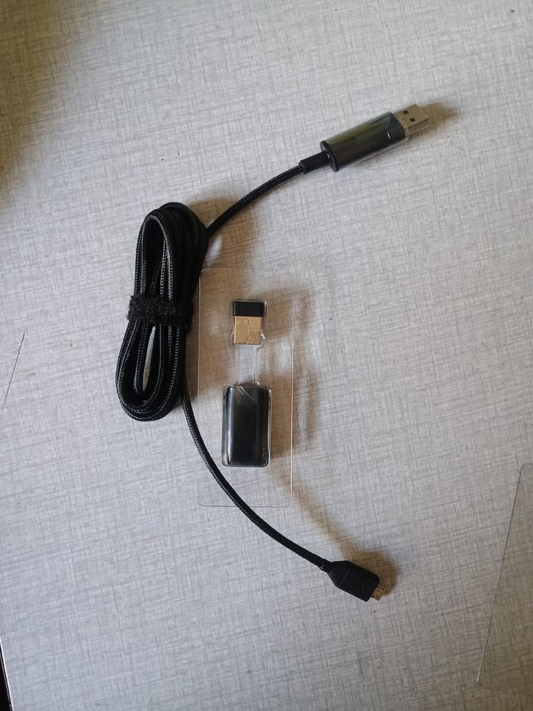 Dongle en kabel voor ironclaw rgb wireless Corsair mouse, Computers en Software, Ophalen of Verzenden, Muis
