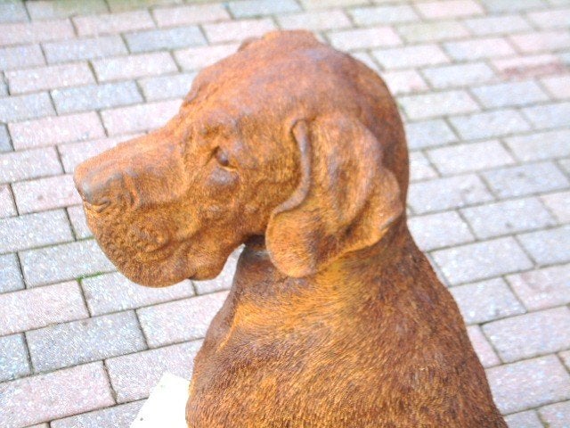 roestig gietijzeren hondenzitje, H 95 cm, Tuin en Terras, Tuinbeelden, Ophalen, Nieuw, Metaal, Dierenbeeld