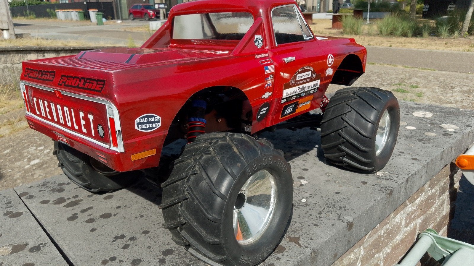 Kyosho Mad Force 4s, Auto offroad, Zo goed als nieuw, RTR (Ready to Run), Schaal 1:8