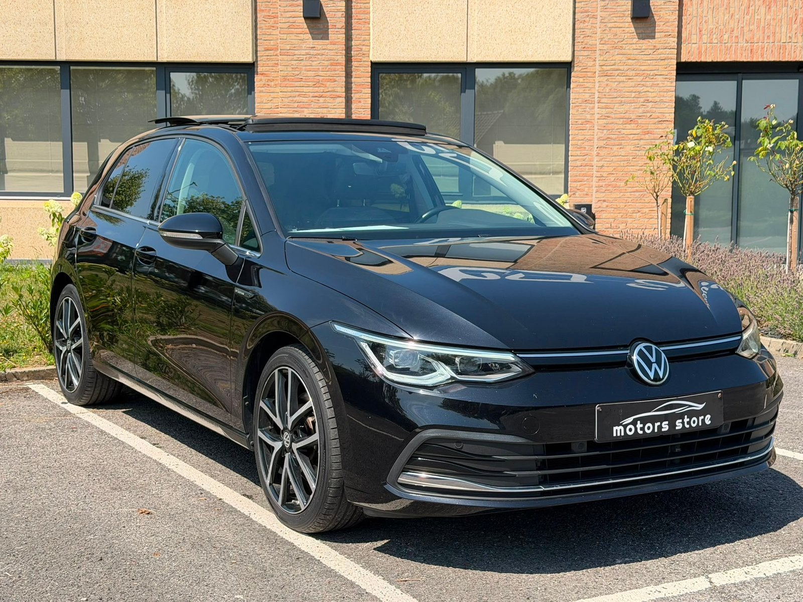Vw golf 8 panoramique, Autos, Volkswagen, Achat, Euro 6, Entreprise, Carnet d'entretien