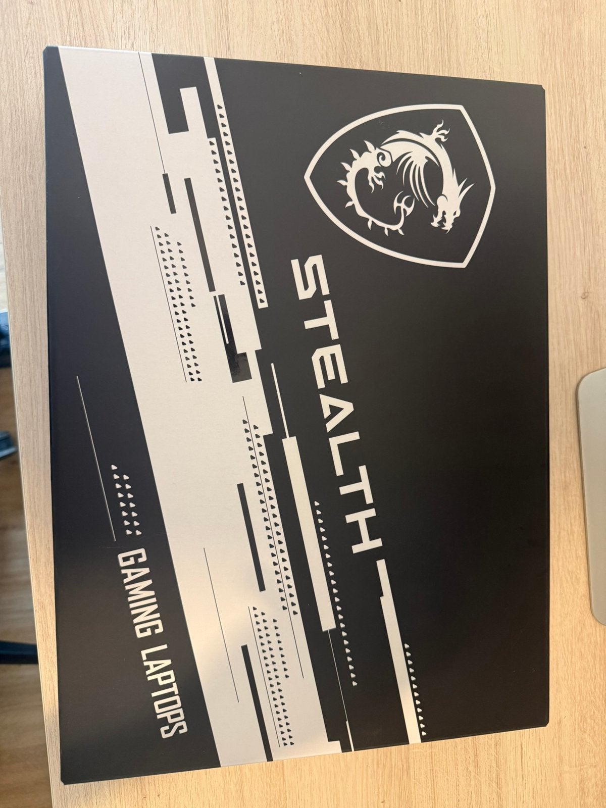 MSI Stealth 16 AI (A2HWFG-024BE) — RTX 5060 / Core Ultra 9, Computers en Software, Windows Laptops, Zo goed als nieuw, SSD, Ophalen