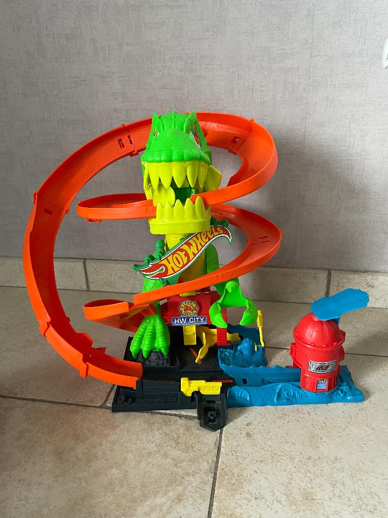 Hot wheels autoracebaan dino, Comme neuf, Enlèvement, Circuit, Hot Wheels