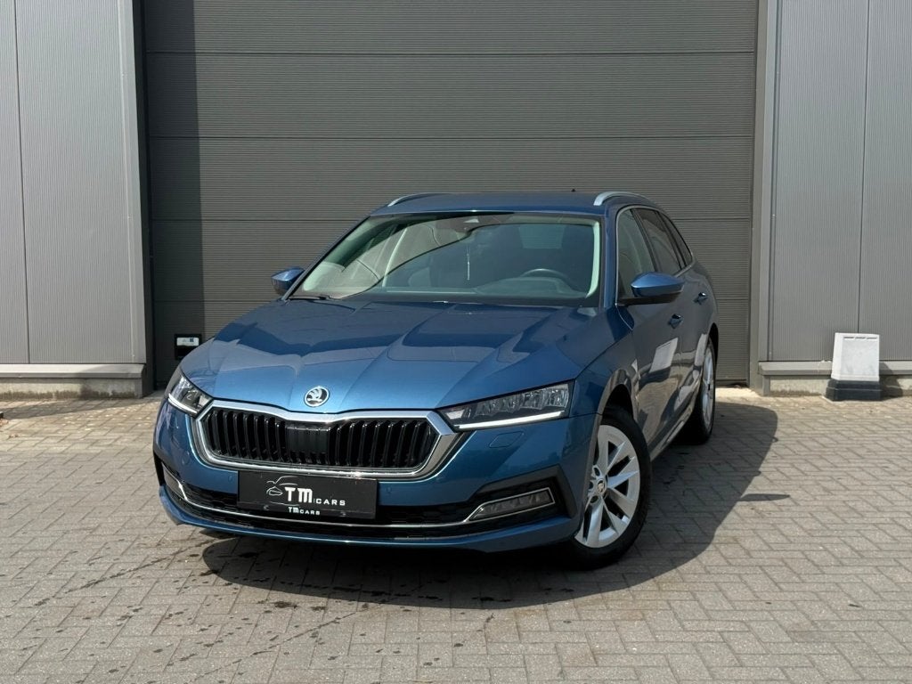 Skoda Octavia benzine camera, Auto's, Voorwielaandrijving, Stof, Blauw, https://public.car-pass.be/vhr/464994e6-8dd9-4df4-8268-29565620d971