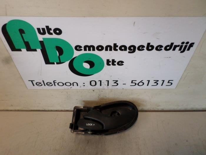 Portiergreep 4Deurs links-achter van een Ford Focus (Focus 9, Gebruikt, -, -, Ophalen of Verzenden