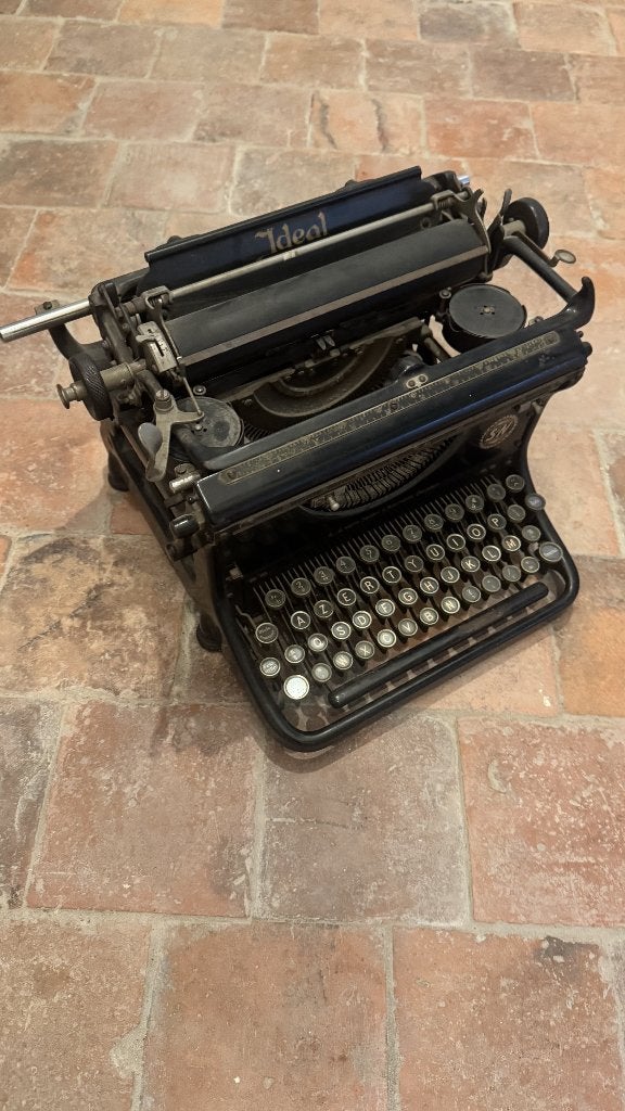 Antiek typemachine, Antiek en Kunst, Ophalen