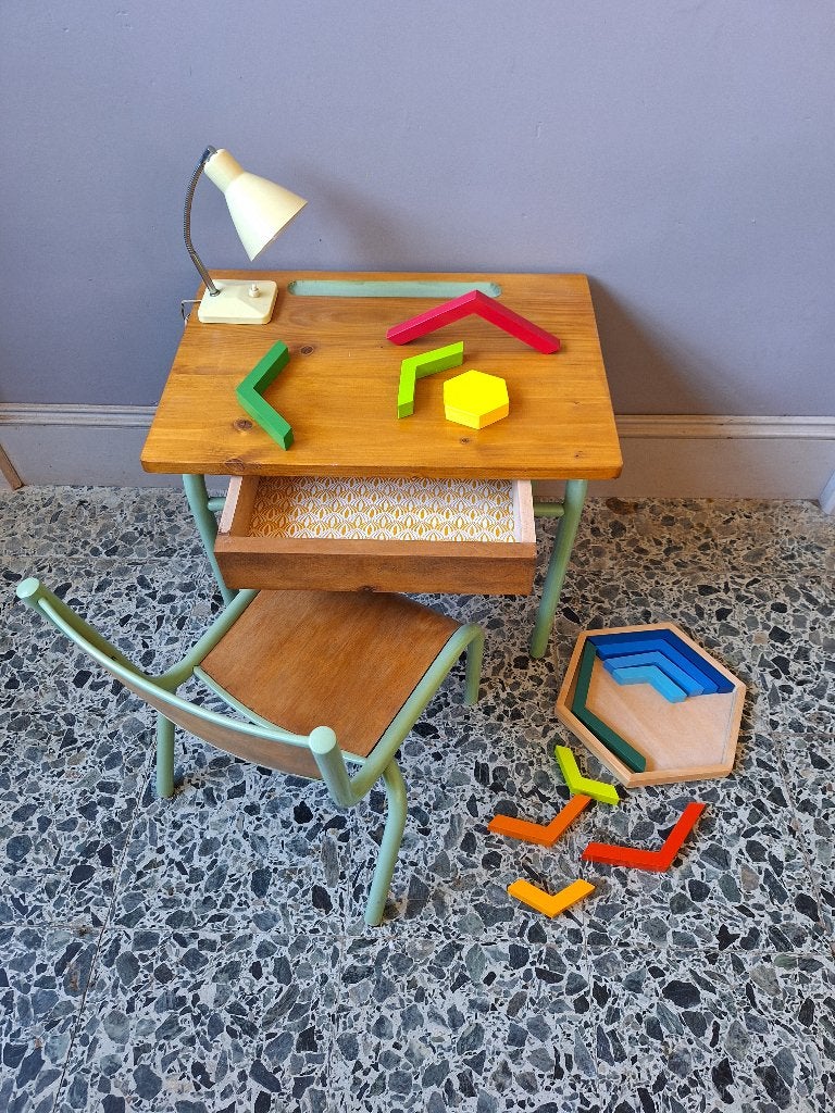 Frans 60s schoolsetje vintage schooltafeltje en stoeltje, Enfants & Bébés, Chambre d'enfant | Tables & Chaises, Comme neuf, Table(s) et Chaise(s)