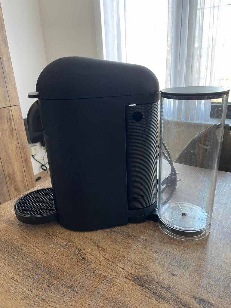 Nespresso Vertuo Next koffiemachine (Krups) – Zwart, Elektronische apparatuur, Ophalen, Koffiemachine, Zo goed als nieuw, 4 tot 10 kopjes