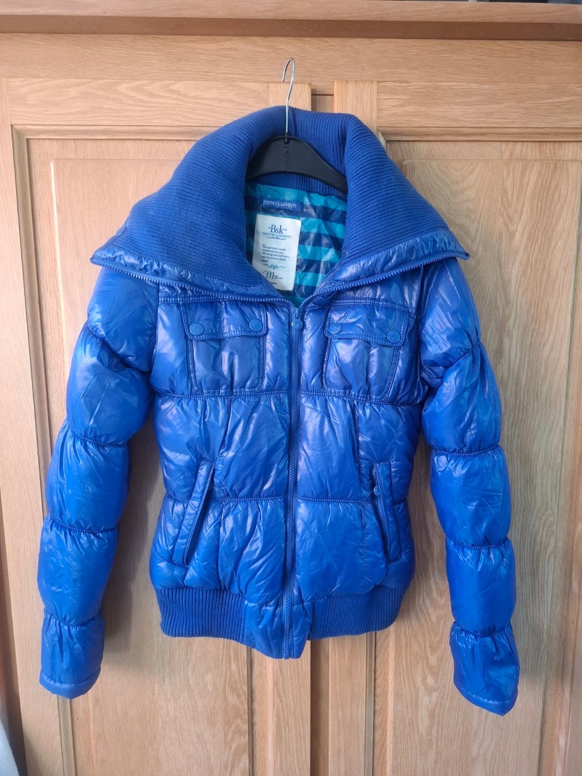 bershka blouson doudoune M 28 bleu bic, Taille 38/40 (M), Enlèvement ou Envoi, Bleu, Comme neuf