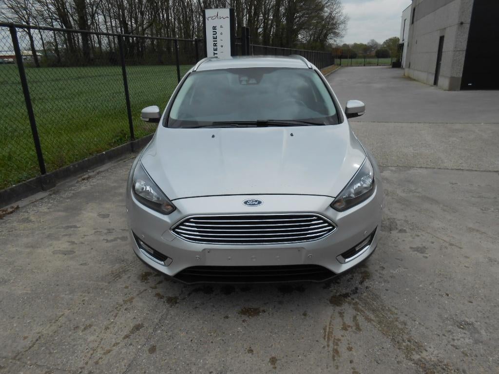 Ford Focus break Titanium 48000km! + opties!, Auto's, Stof, 110 g/km, 5 deurs, https://public.car-pass.be/vhr/2e788c2c-a3c2-42c6-bfb7-d609053f92a0