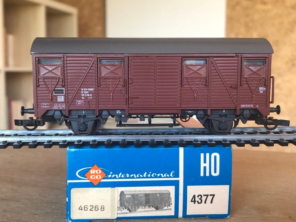 ROCO 4377 SNCF WAGON Gs COUVERT HO, Envoi, Wagon, Roco