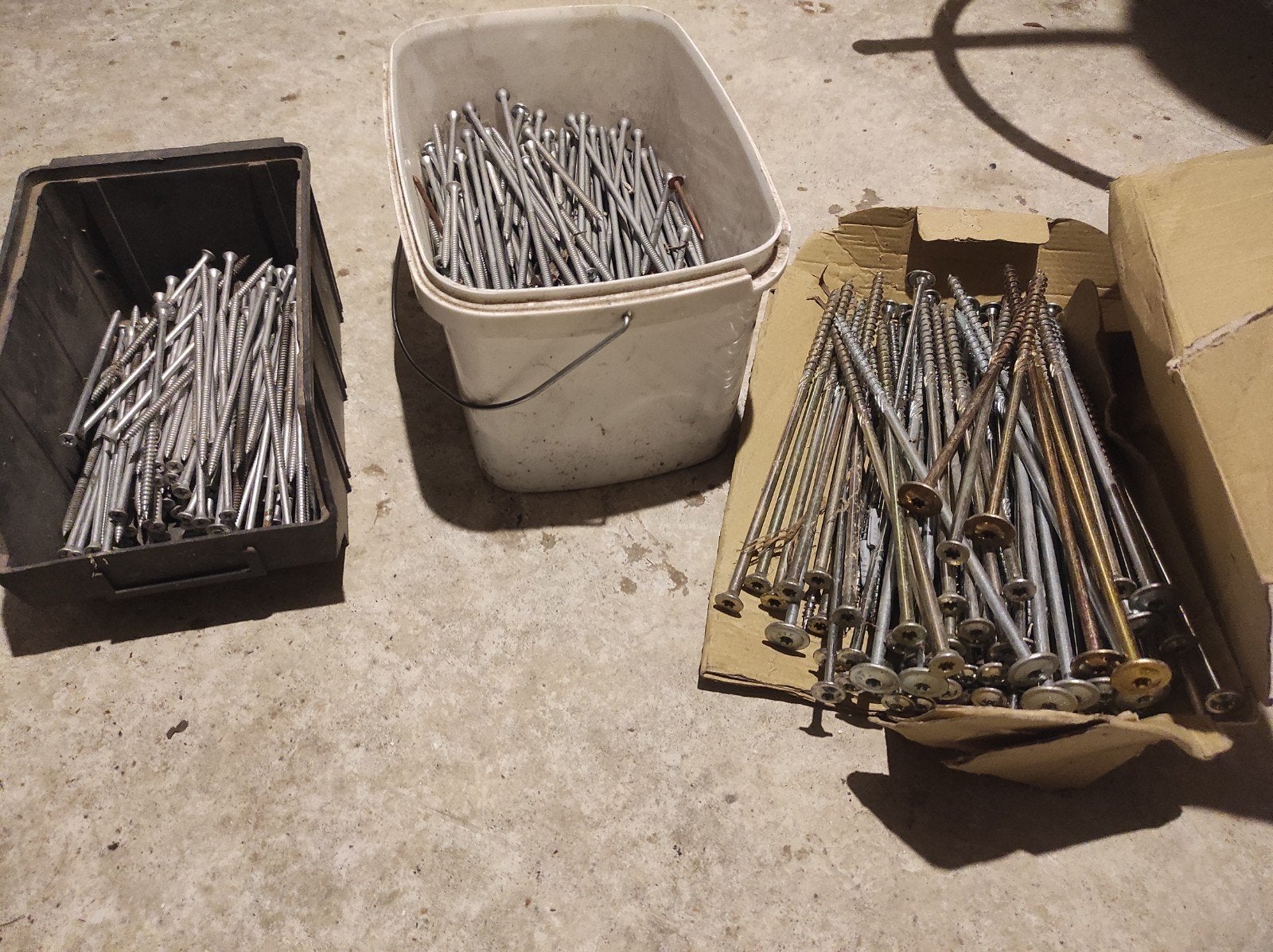 Honderden dakschroeven oa met schotelkop, Bricolage & Construction, Enlèvement
