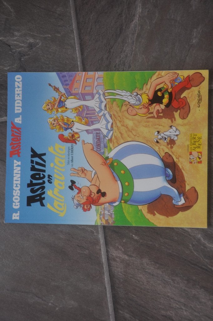 Asterix en Lataviata, Une BD, Enlèvement ou Envoi, Comme neuf