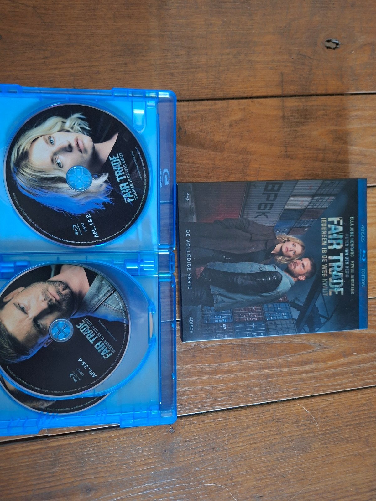 Fair Trade Seizoen 1 4 Disc Blu ray set, Nederlands, Drama, Ophalen of Verzenden, Zo goed als nieuw