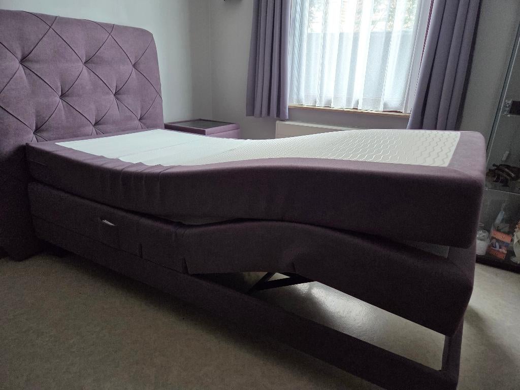 Elektrische boxspring met bijhorend nachtkastje, Maison & Meubles, Chambre à coucher | Lits boxsprings, 90 cm, Autres couleurs