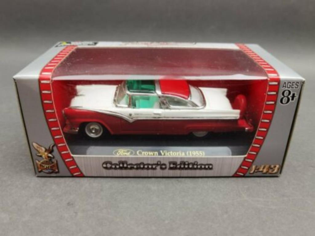 FORD Crown Victoria 1/43 ROAD SIGNATURE U.H. Neuve + Boite, Hobby en Vrije tijd, Ophalen of Verzenden, Nieuw, Auto, Universal Hobbies