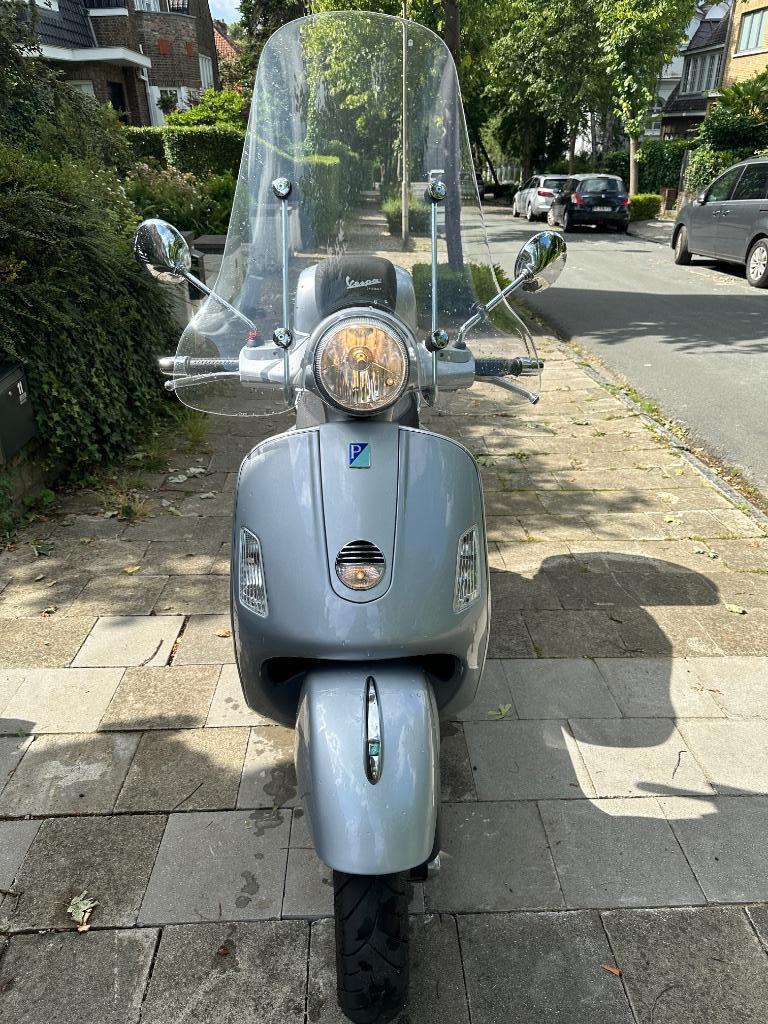 VESPA GTS 250 ie - 06/2006 - Très bon état - 2500 €, Vélos & Vélomoteurs, Scooters | Vespa, Autres modèles, Enlèvement, Utilisé