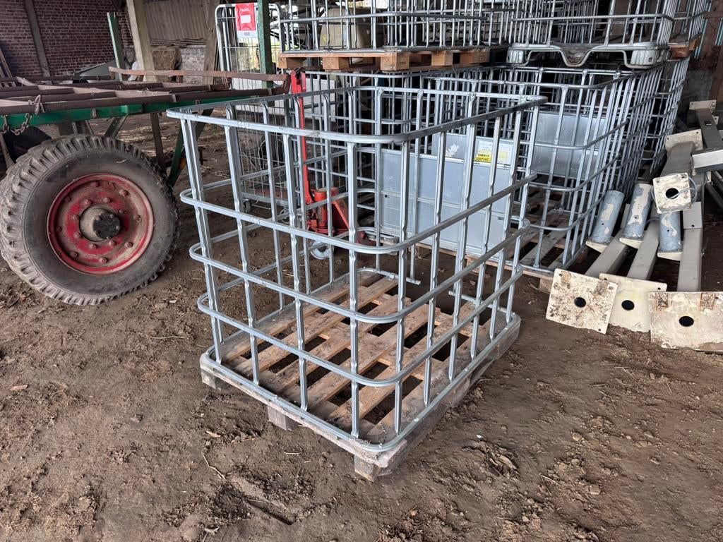 12 x europallet met IBC-kooien, Doe-het-zelf en Bouw, Ophalen, Zo goed als nieuw