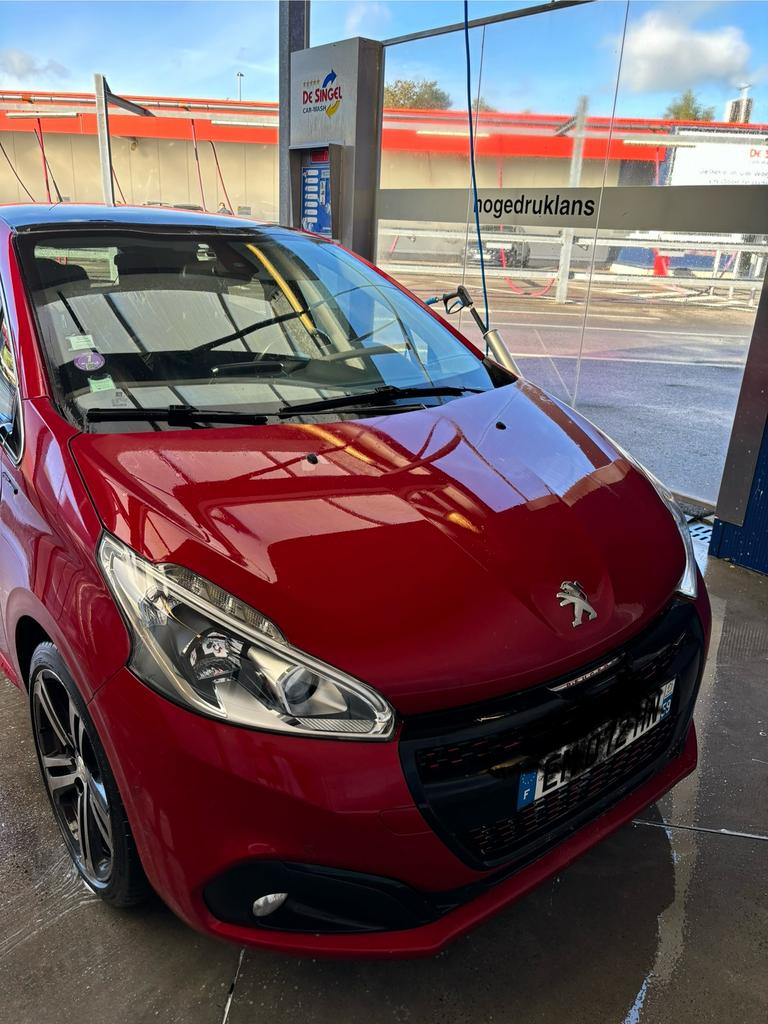 Peugeot 208 GT Line, Auto's, Zwart, Leder en Stof, 5 deurs, Particulier