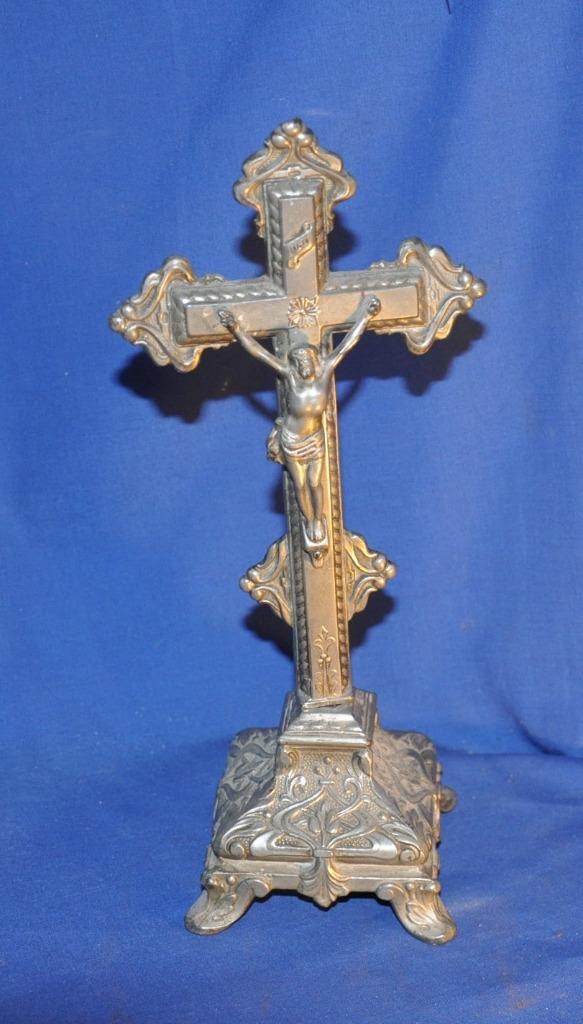 crucifix en regule argenté pt trou, Antiquités & Art, Enlèvement ou Envoi