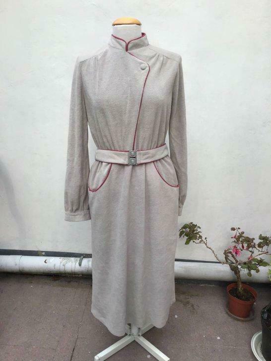 Robe T42 -44 neuve_grise .longue manches._, Enlèvement ou Envoi, Neuf, Taille 42/44 (L), Gris