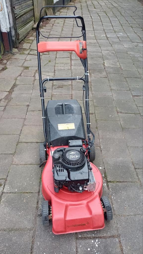 benzine grasmaaier Zelftrekker., Ophalen, Gebruikt