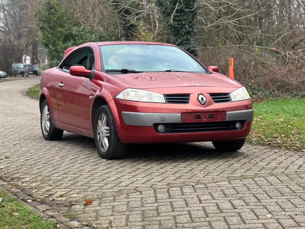 Renault megane Cabrio 1.6 Essence 2007 1250€, Rouge, Achat, Entreprise, Cabriolet