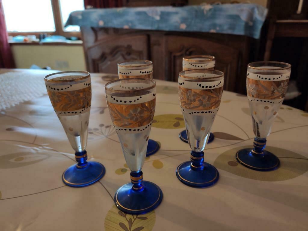 6 verres à gouttes, Collections, Verres & Petits Verres, Enlèvement ou Envoi, Comme neuf