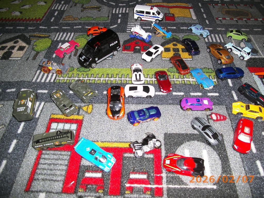 Petites autos et camion en fer a vendre, Enfants & Bébés, Enlèvement, Utilisé