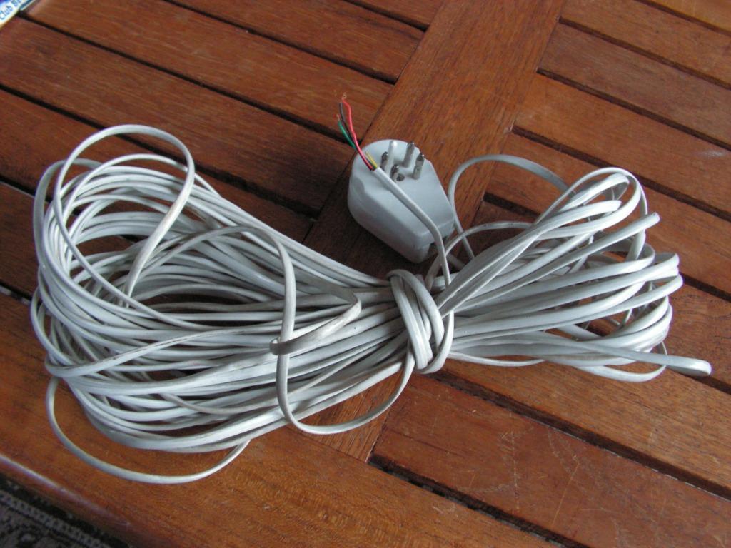 Câble téléphonique avec prise de 19 m inclus., Enlèvement ou Envoi, Utilisé, Fil ou câble