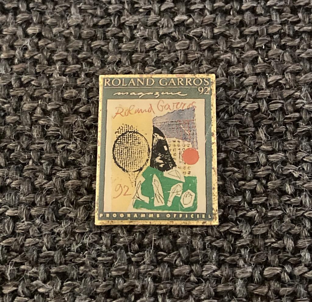 PIN - ROLAND GARROS - TENNIS, Envoi, Utilisé, Sport, Insigne ou Pin's