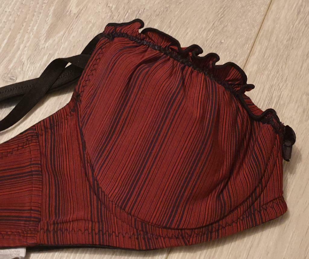 Soutien-gorge rouge/noir   (90B), Enlèvement ou Envoi, Rouge, Soutien-gorge
