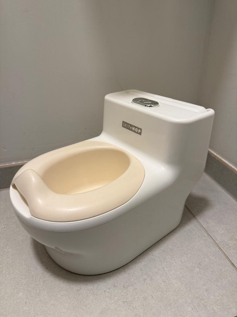 Potje WC met doorspoelgeluid van SkipHop, Kinderen en Baby's, Ophalen, Gebruikt, Overige typen, Overige merken