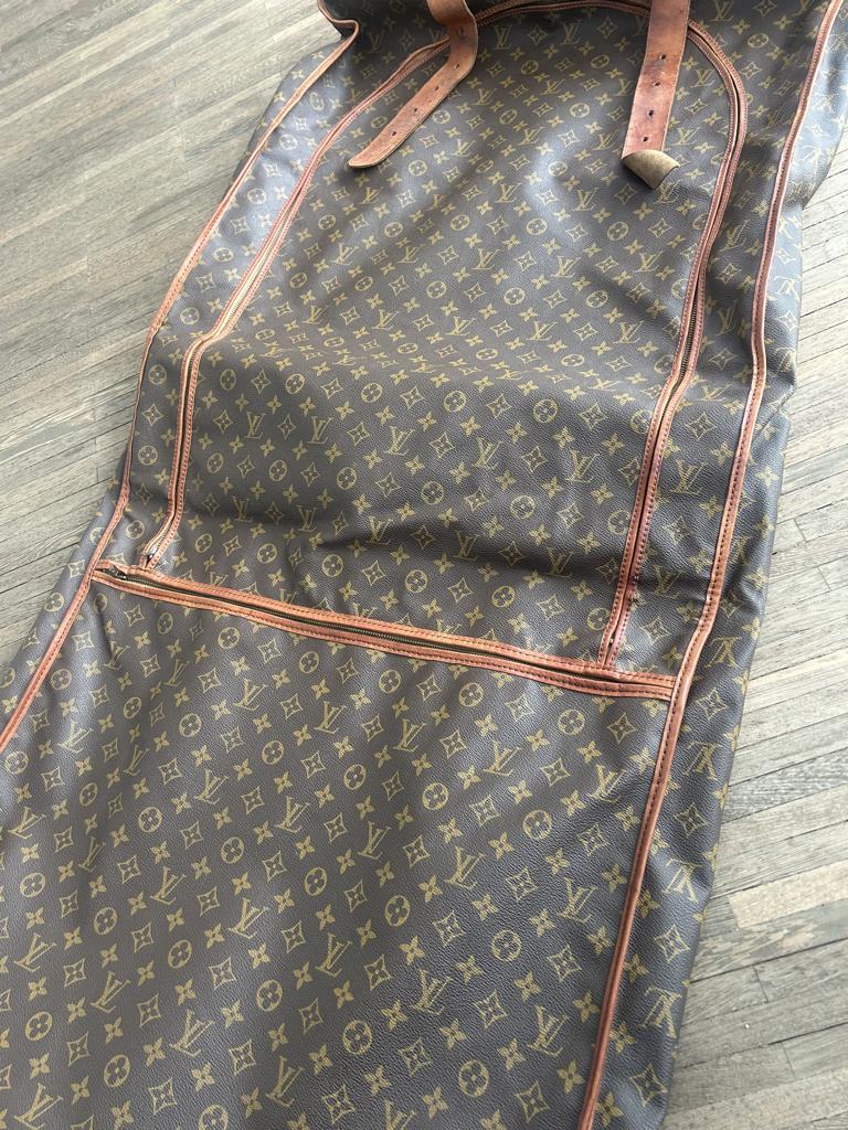 Louis Vuitton reistas voor kleding, Bijoux, Sacs & Beauté, Sacs | Sacs de voyage & Petits Sacs de voyage, Enlèvement