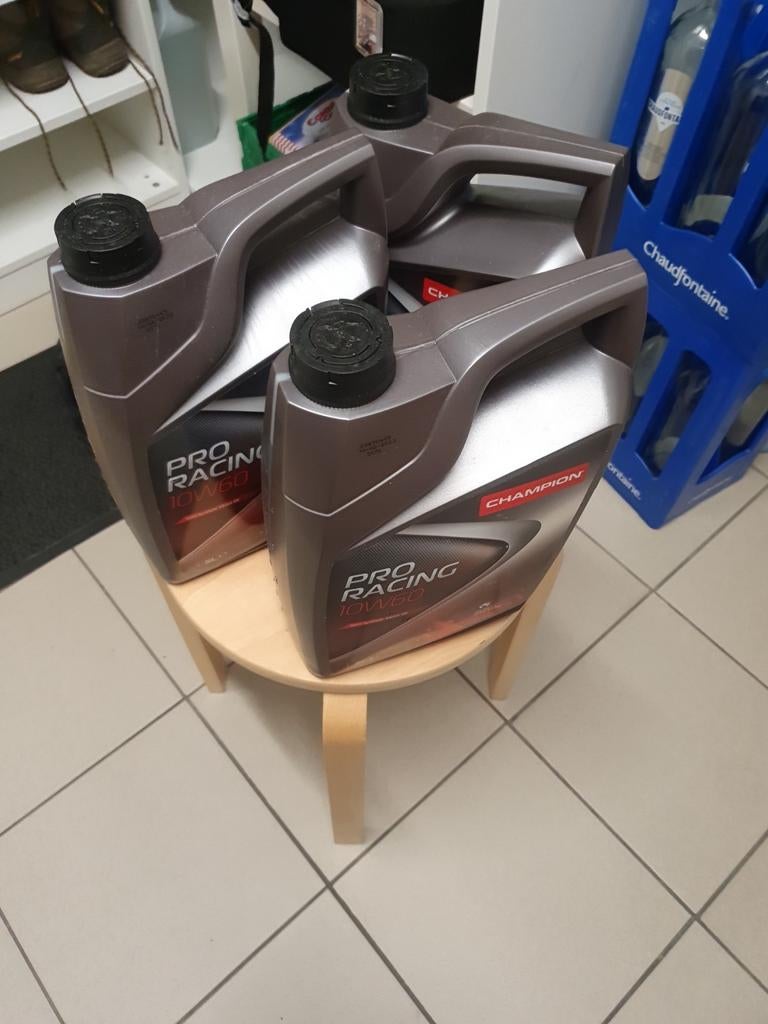 Huile moteur 10W60, Motos, Enlèvement ou Envoi