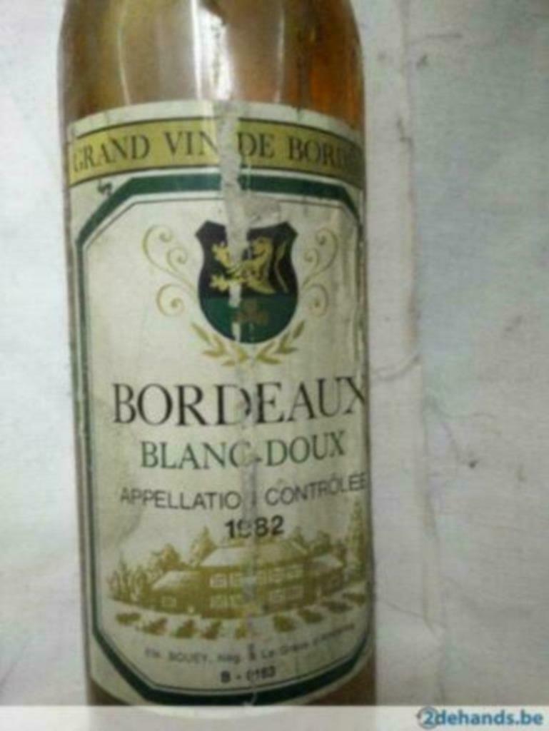 Bouteille de vin Grand vin de Bordeaux Blanc Doux 1982, Collections, Vins, Neuf, Enlèvement ou Envoi, Pleine, Vin blanc